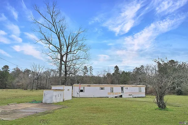 $114,500 | 37230 R And R Drive, Walker, LA 70785