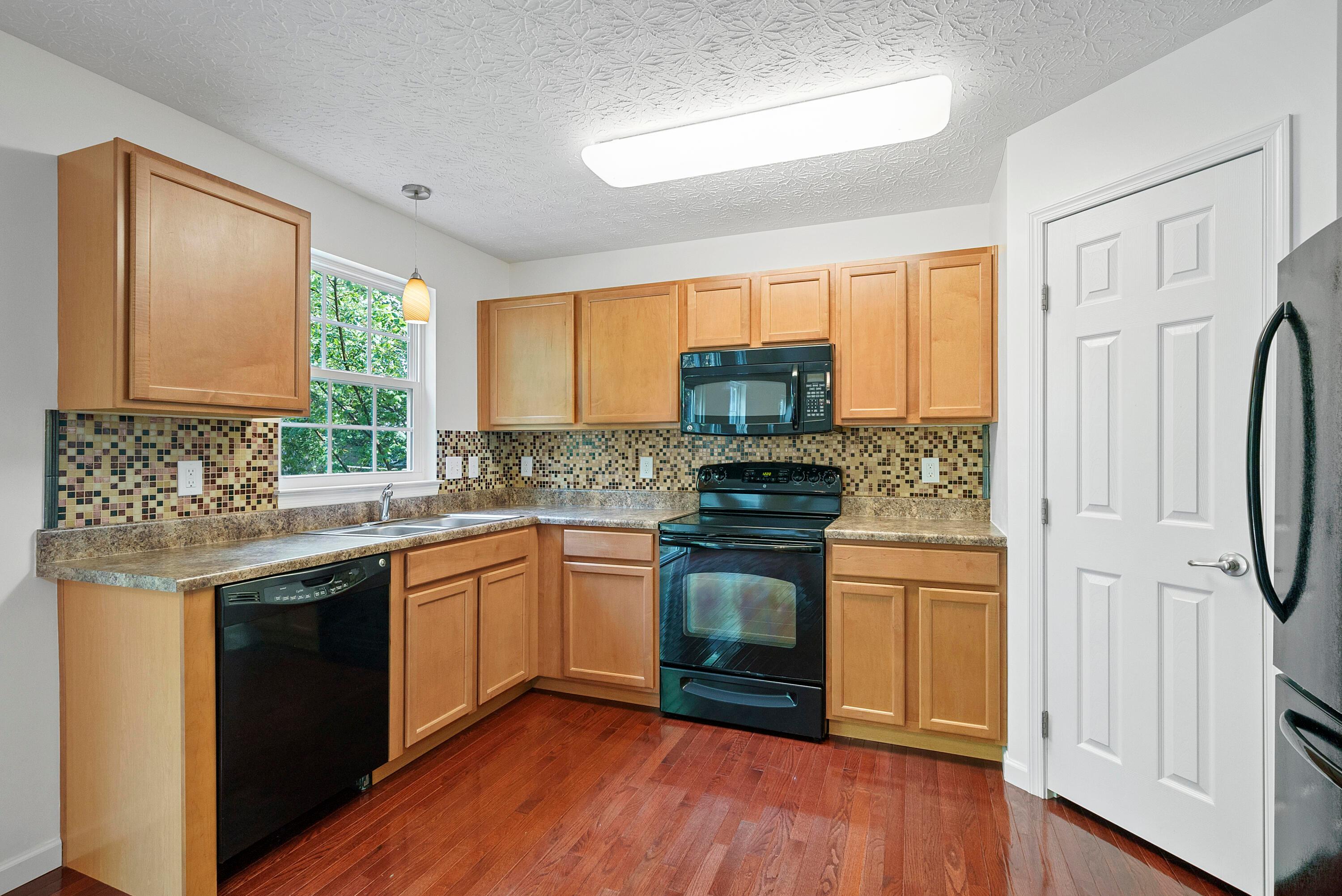 56 Madison Court Delaware, OH 43015 - Photo 12 of 50 DSC02642