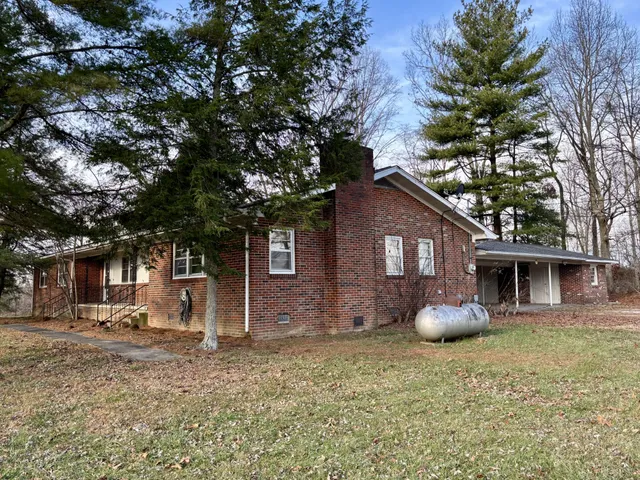 $1,895 | 3623 McMinnville Highway, Manchester, TN 37355