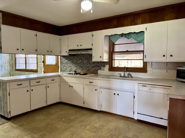 $1,895 | 3623 McMinnville Highway, Manchester, TN 37355