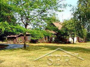 7007 Sunningdale Road Saginaw, MI 48604 - Photo 2 of 12 20046262-1.JPG