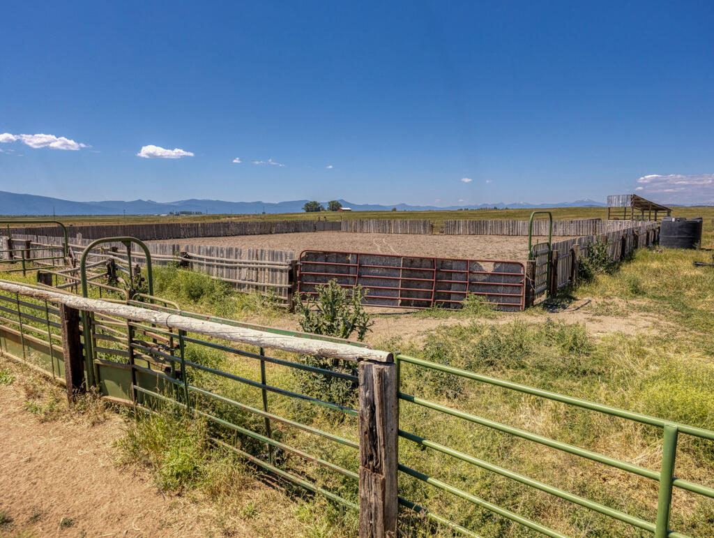 27233 Modoc Point Road Chiloquin, OR 97624 - Photo 20 of 24 Modoc Point-29