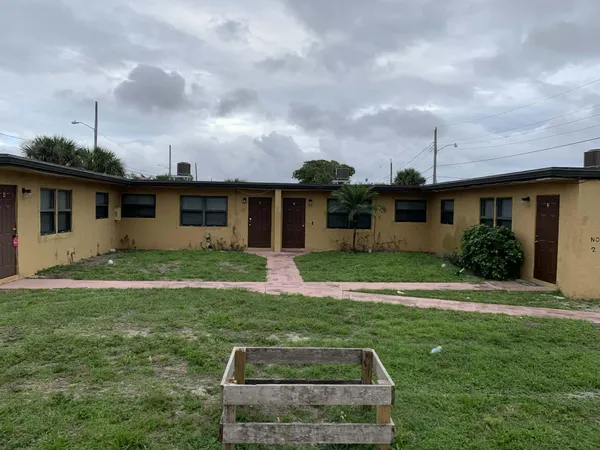 $1,200,000 | 2840 Avenue South, West Palm Beach, FL 33404