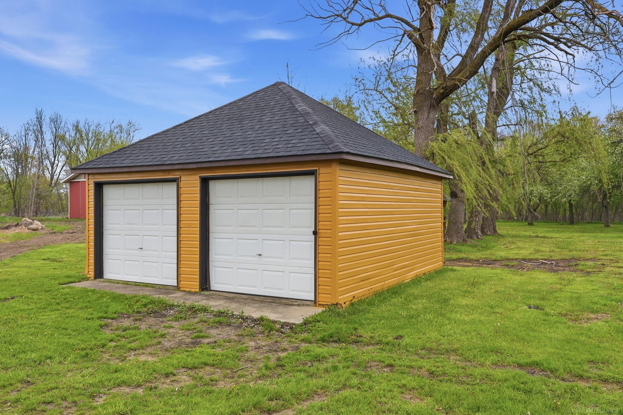 8839 Petz Road Imlay City, MI 48444 - Photo 33 of 51