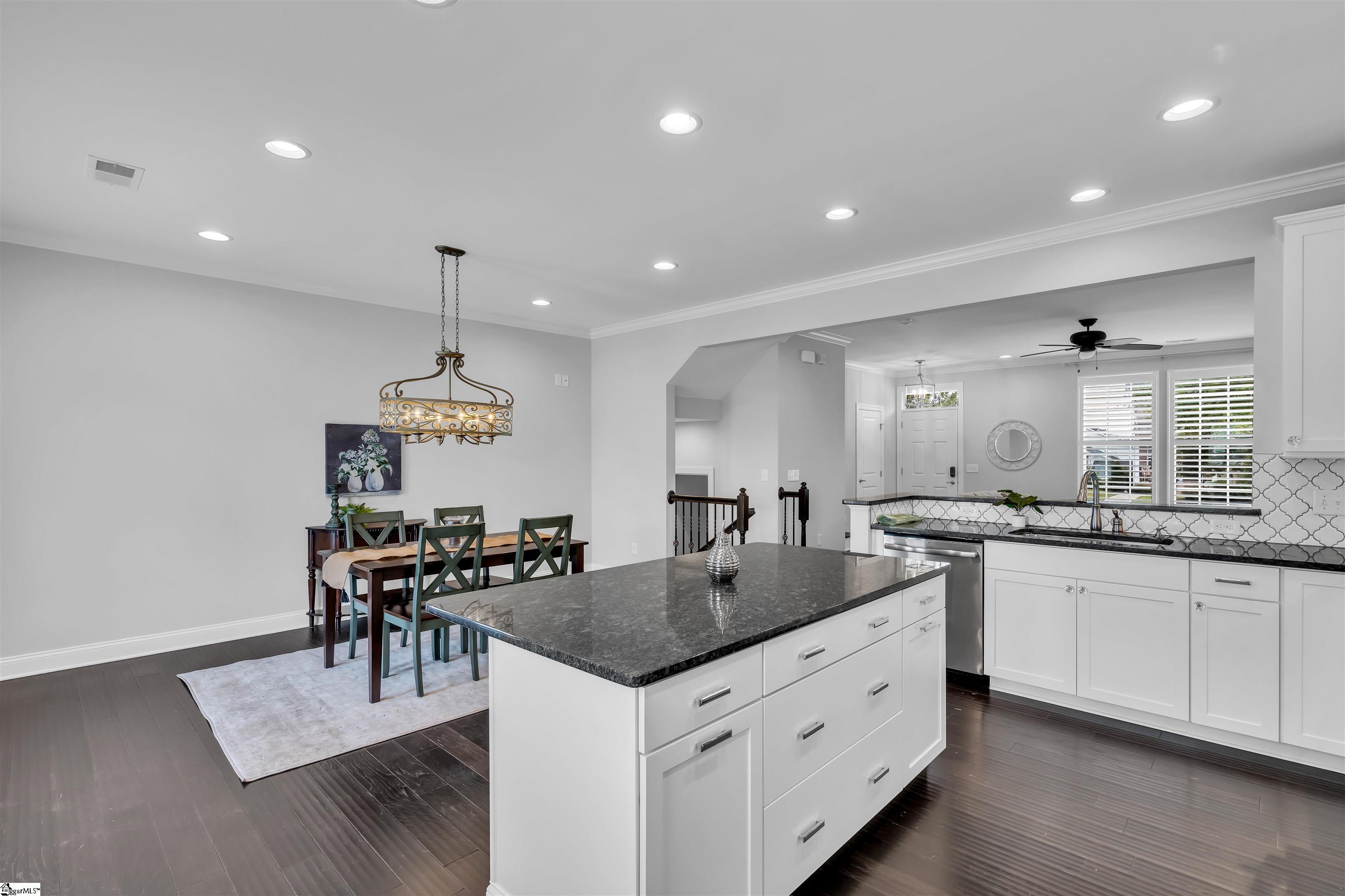 260 Rocky Slope Road Greenville, SC 29607 - Photo 10 of 26 Gallery Image 10