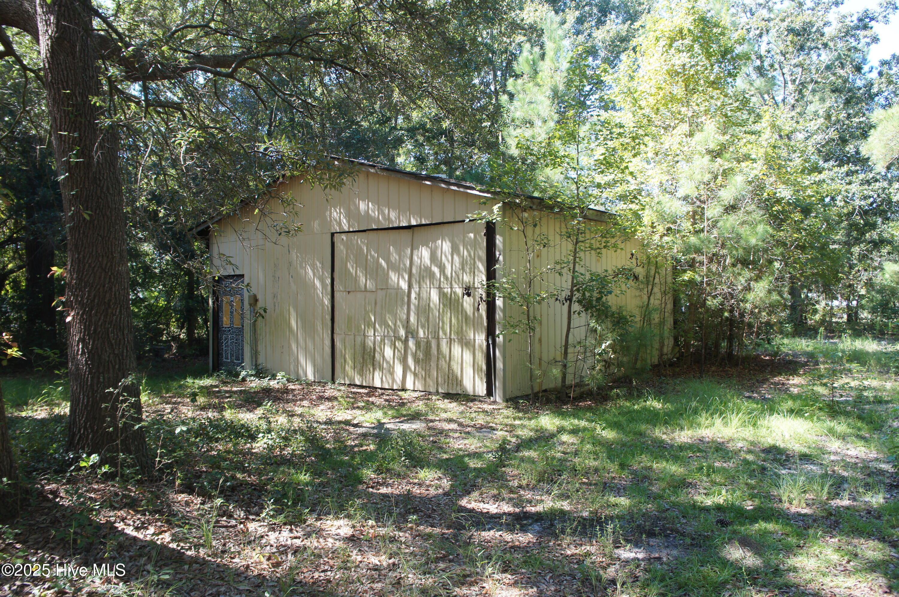 770 Taft Road Southwest Supply, NC 28462 - Photo 13 of 17 Garage View
