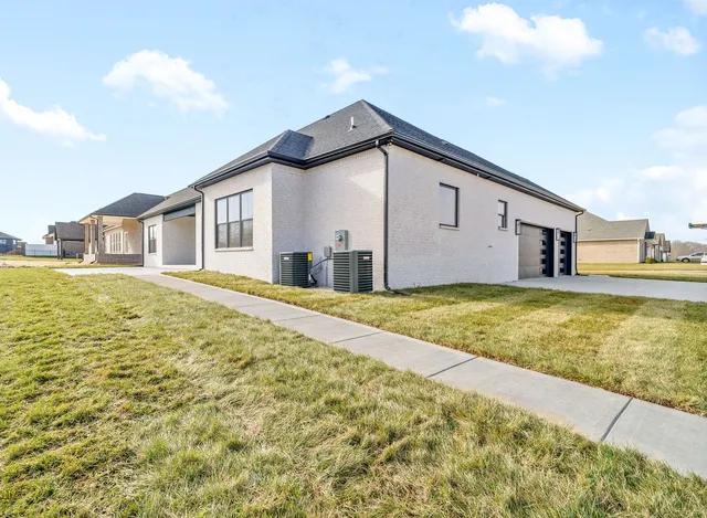 a house view with a outdoor space