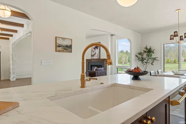 $979,900 | 594 Contour Cove, Huntertown, IN 46748