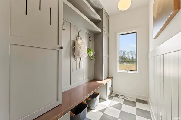 $979,900 | 594 Contour Cove, Huntertown, IN 46748