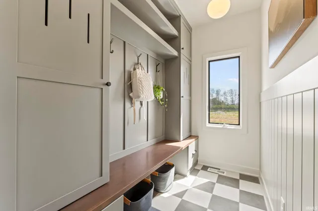 $979,900 | 594 Contour Cove, Huntertown, IN 46748