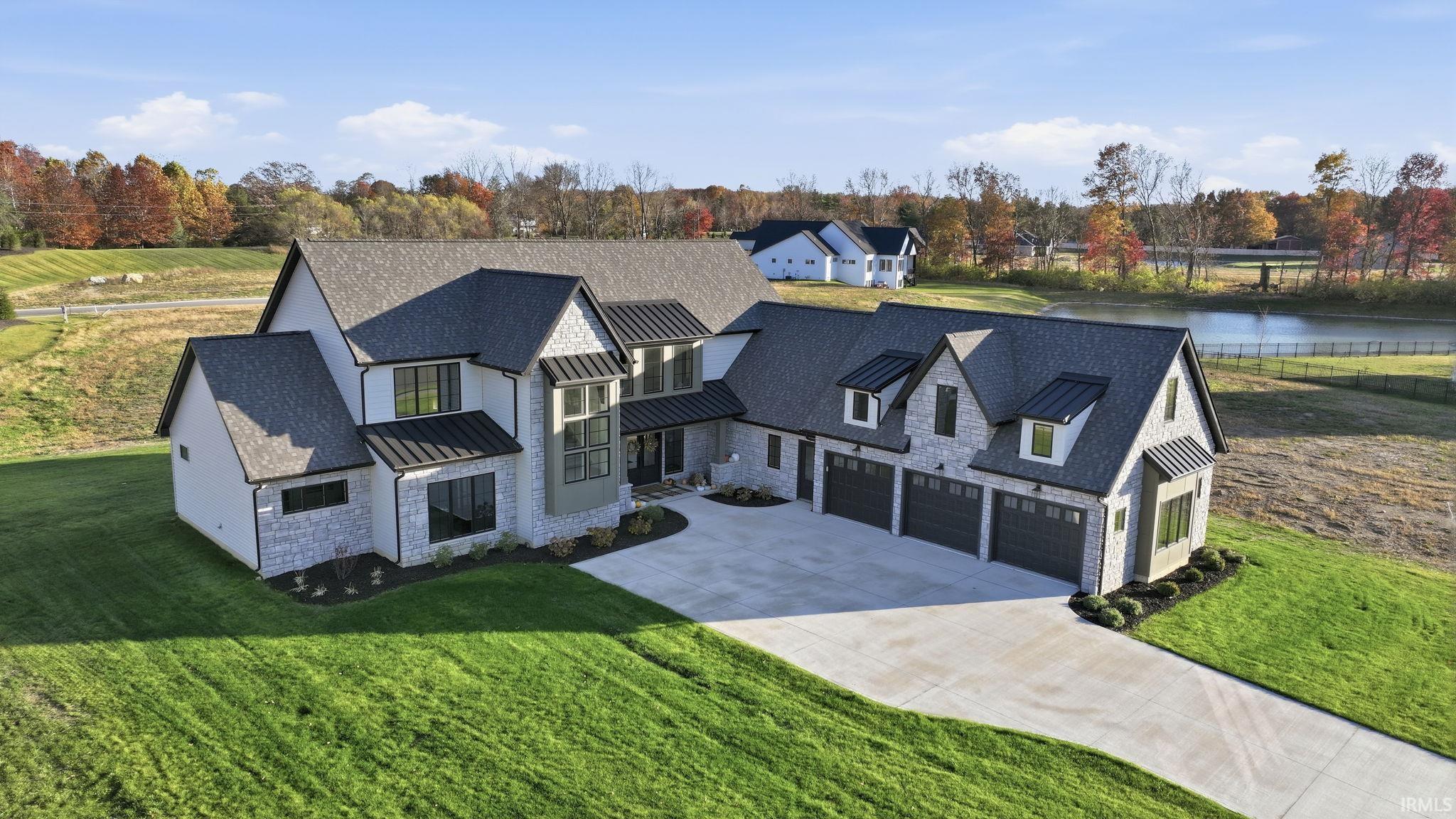 594 Contour Cove Huntertown, IN 46748 - Photo 2 of 36