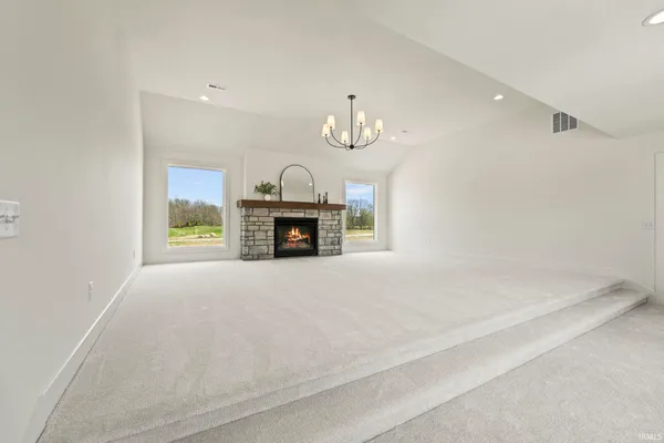 $979,900 | 594 Contour Cove, Huntertown, IN 46748