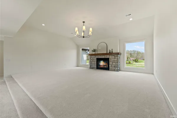 $979,900 | 594 Contour Cove, Huntertown, IN 46748