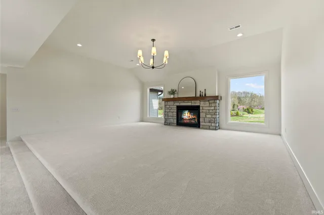 $979,900 | 594 Contour Cove, Huntertown, IN 46748