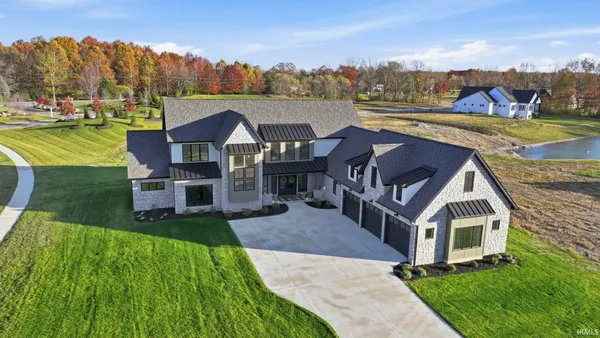 $979,900 | 594 Contour Cove, Huntertown, IN 46748