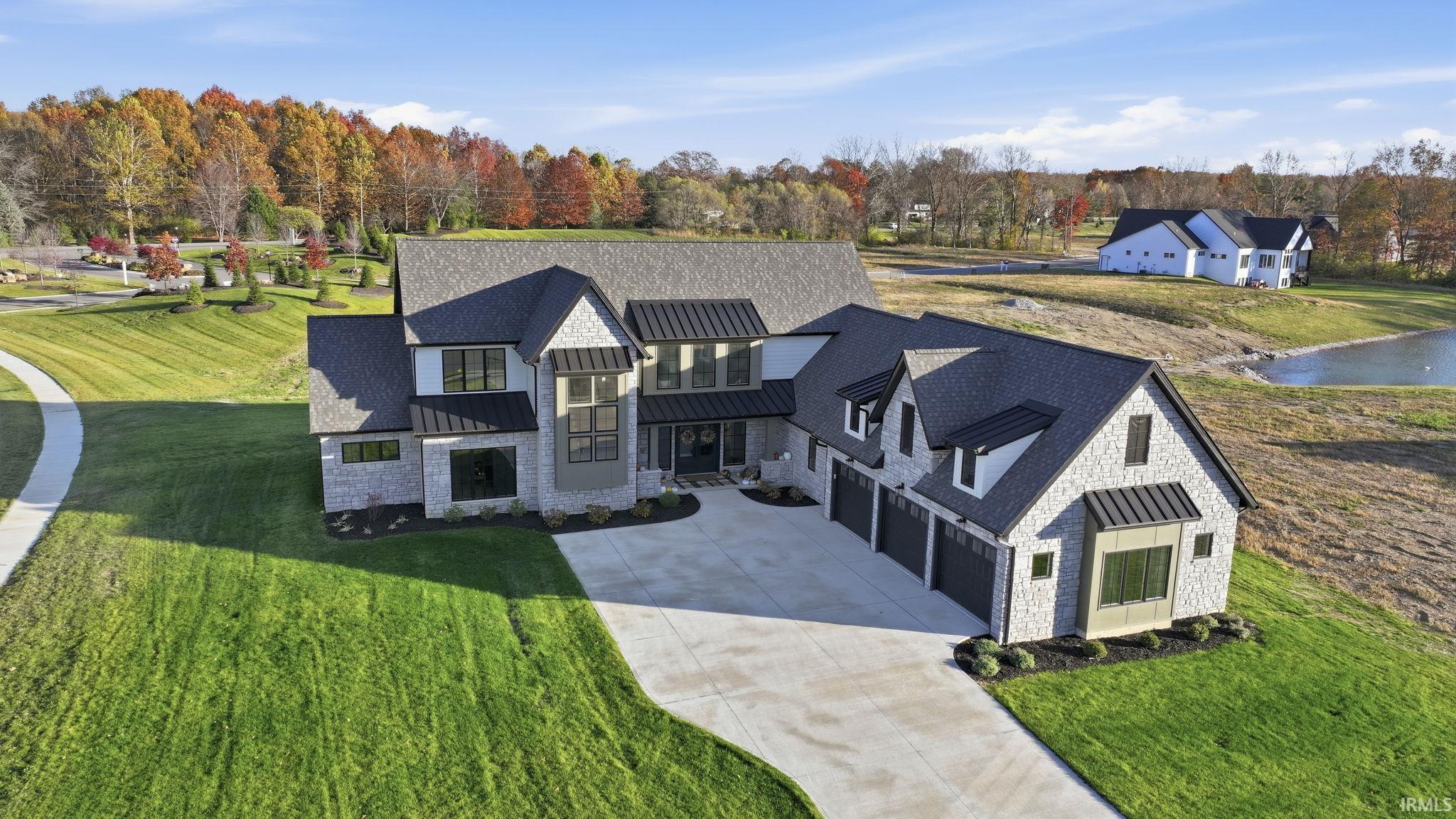 594 Contour Cove Huntertown, IN 46748 - Photo 3 of 36