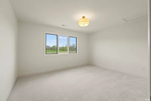 $979,900 | 594 Contour Cove, Huntertown, IN 46748