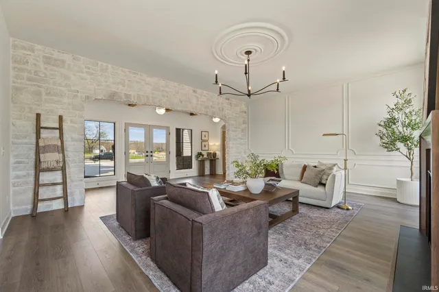 $979,900 | 594 Contour Cove, Huntertown, IN 46748