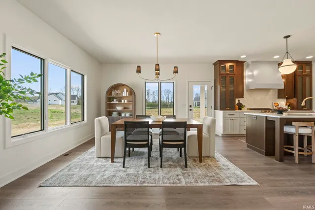 $979,900 | 594 Contour Cove, Huntertown, IN 46748