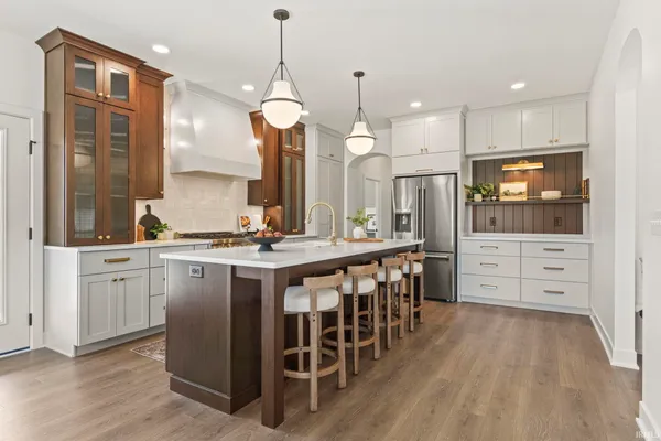 $979,900 | 594 Contour Cove, Huntertown, IN 46748