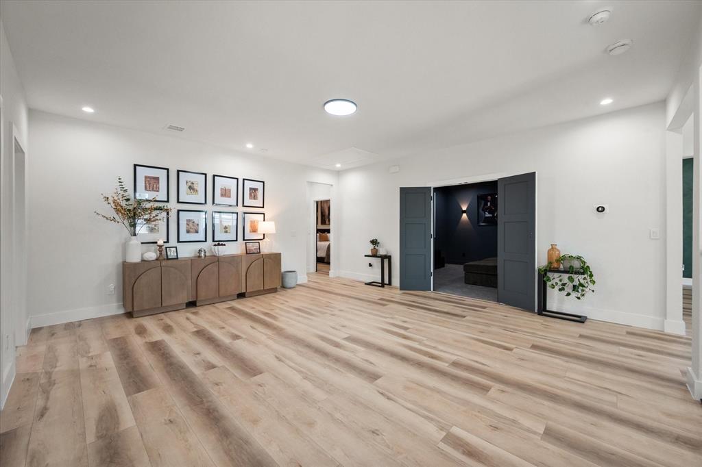 4029 Ivanhoe Lane Dallas, TX 75212 - Photo 14 of 39