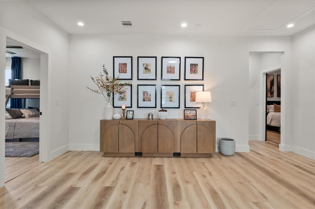 4029 Ivanhoe Lane Dallas, TX 75212 - Photo 15 of 39