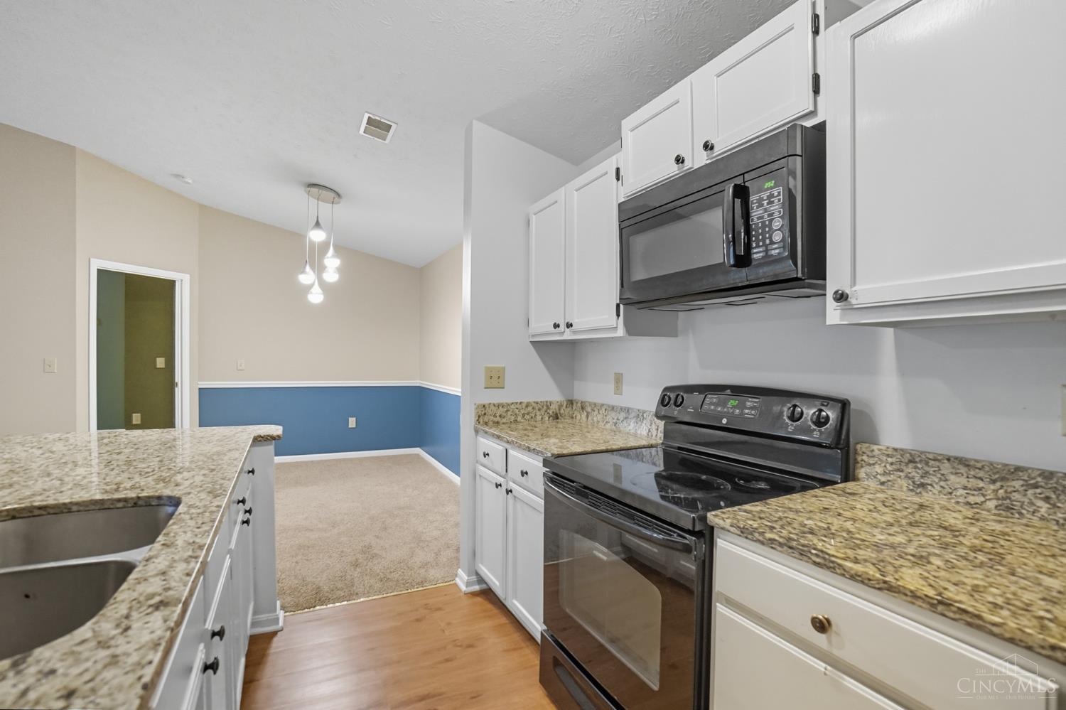 7392 Ridgepoint Drive, Unit 9 Cincinnati, OH 45230 - Photo 15 of 30 Gallery Image 15