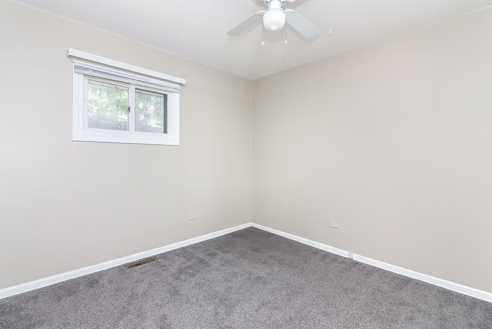 6805 High Road Darien, IL 60561 - Photo 16 of 29 Gallery Image 16