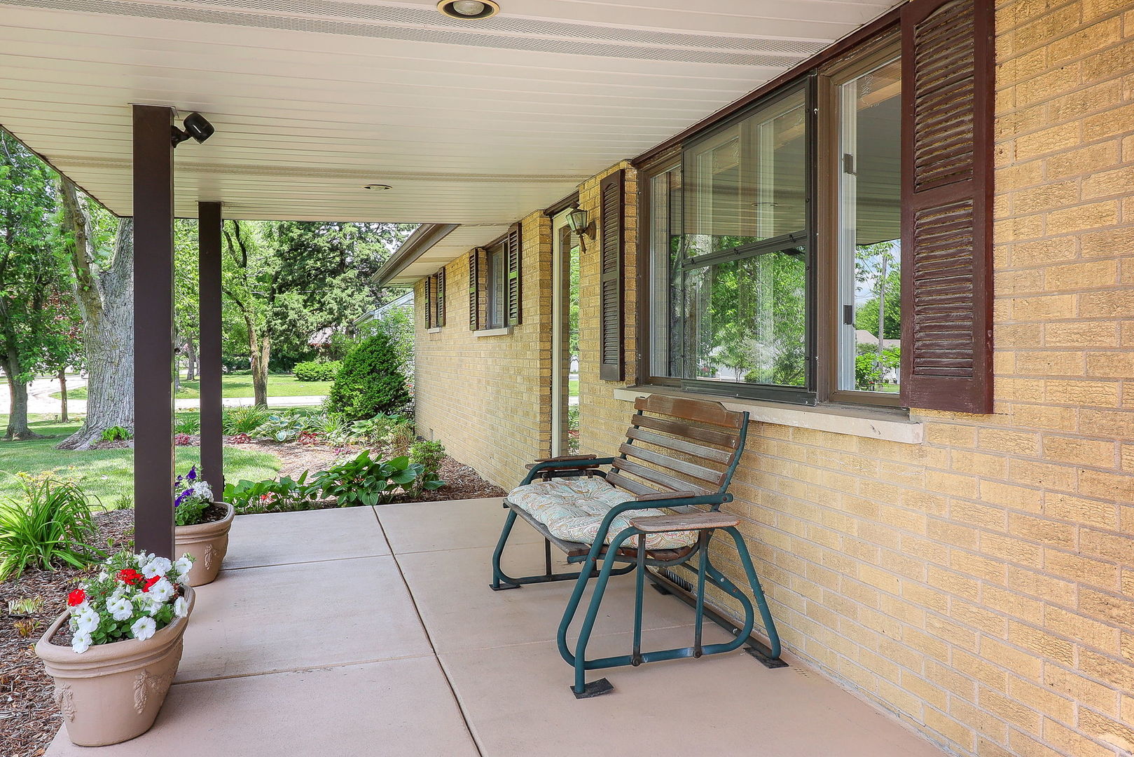6805 High Road Darien, IL 60561 - Photo 3 of 29 Gallery Image 3