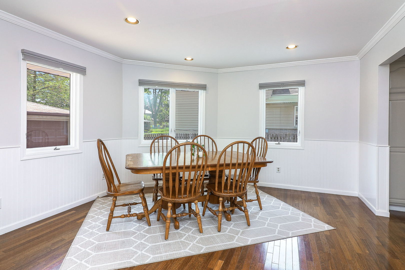 6805 High Road Darien, IL 60561 - Photo 10 of 29 Gallery Image 10