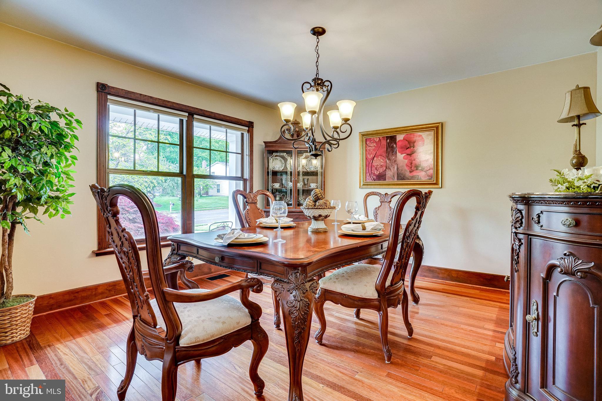 7013 Spur Road Springfield, VA 22153 - Photo 11 of 68 Formal Dining Parties Await