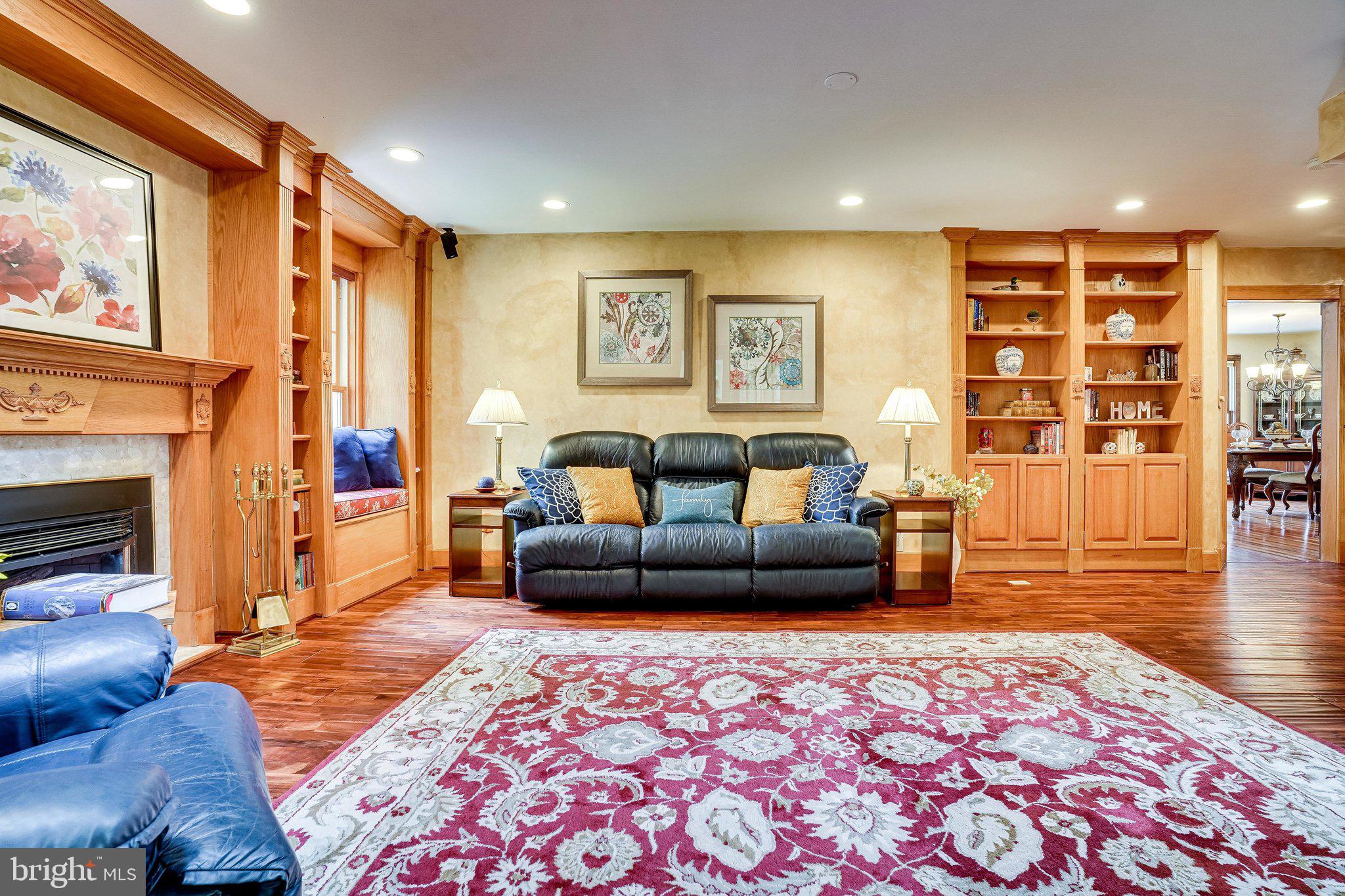 7013 Spur Road Springfield, VA 22153 - Photo 18 of 68 Lots of space to hang out in