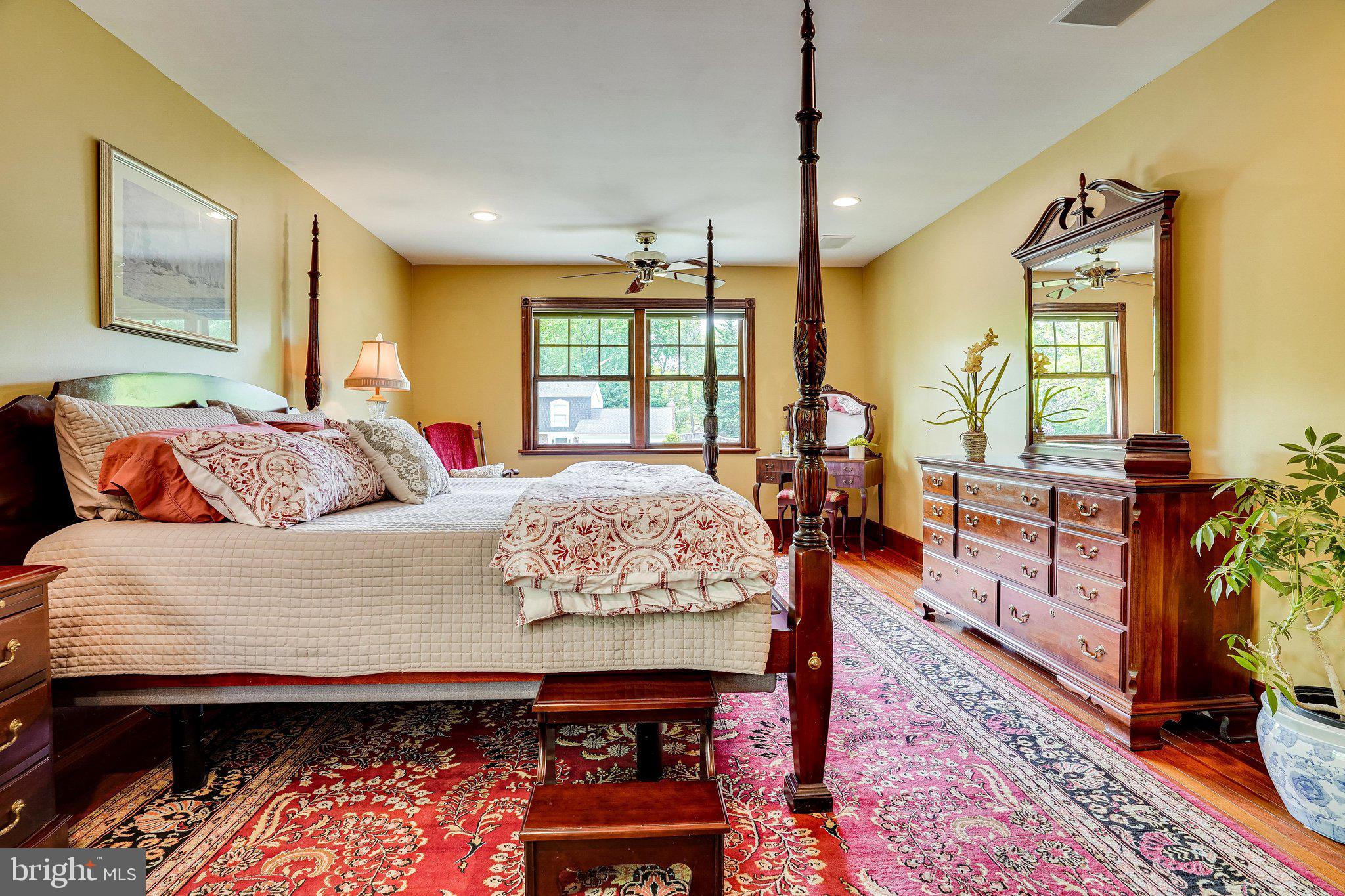 7013 Spur Road Springfield, VA 22153 - Photo 32 of 68 Fit for Royalty!