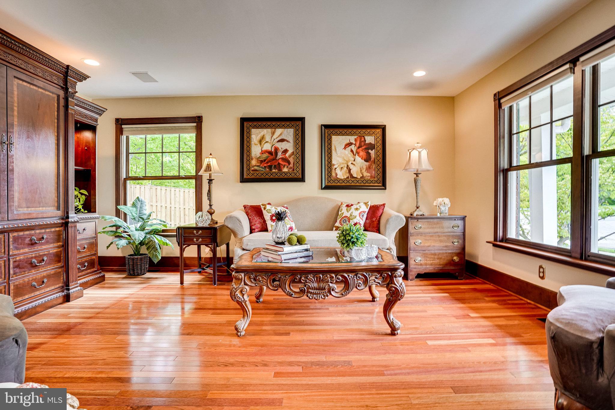 7013 Spur Road Springfield, VA 22153 - Photo 7 of 68 A perfect greeting space