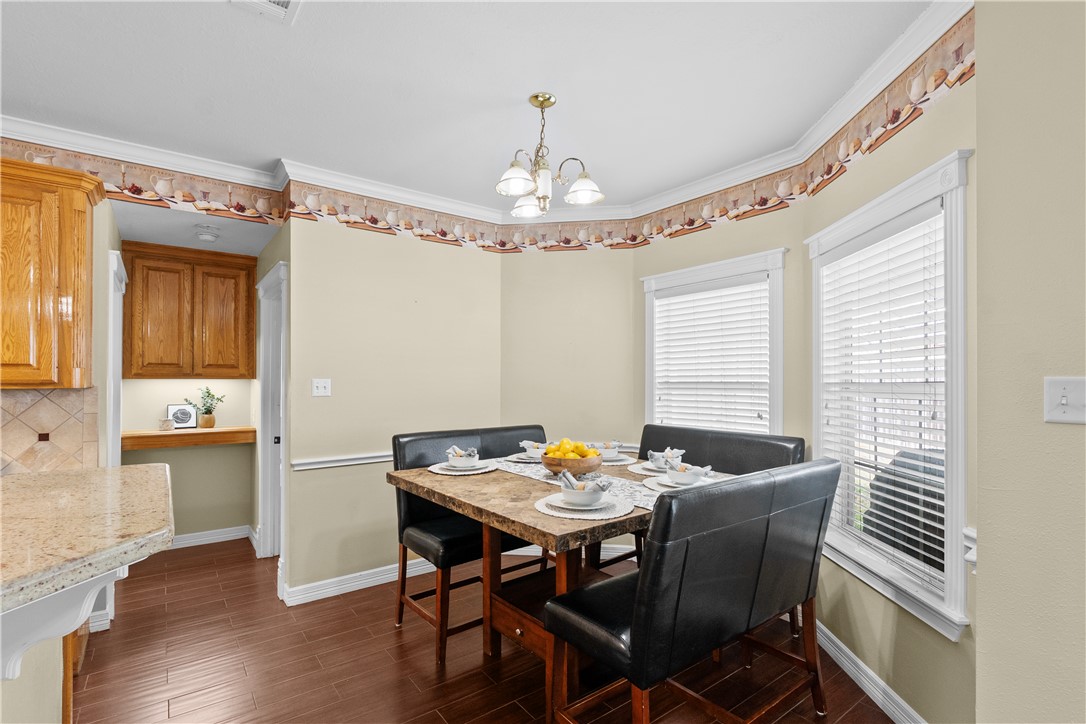 4012 Park Hurst Drive Bryan, TX 77802 - Photo 11 of 37