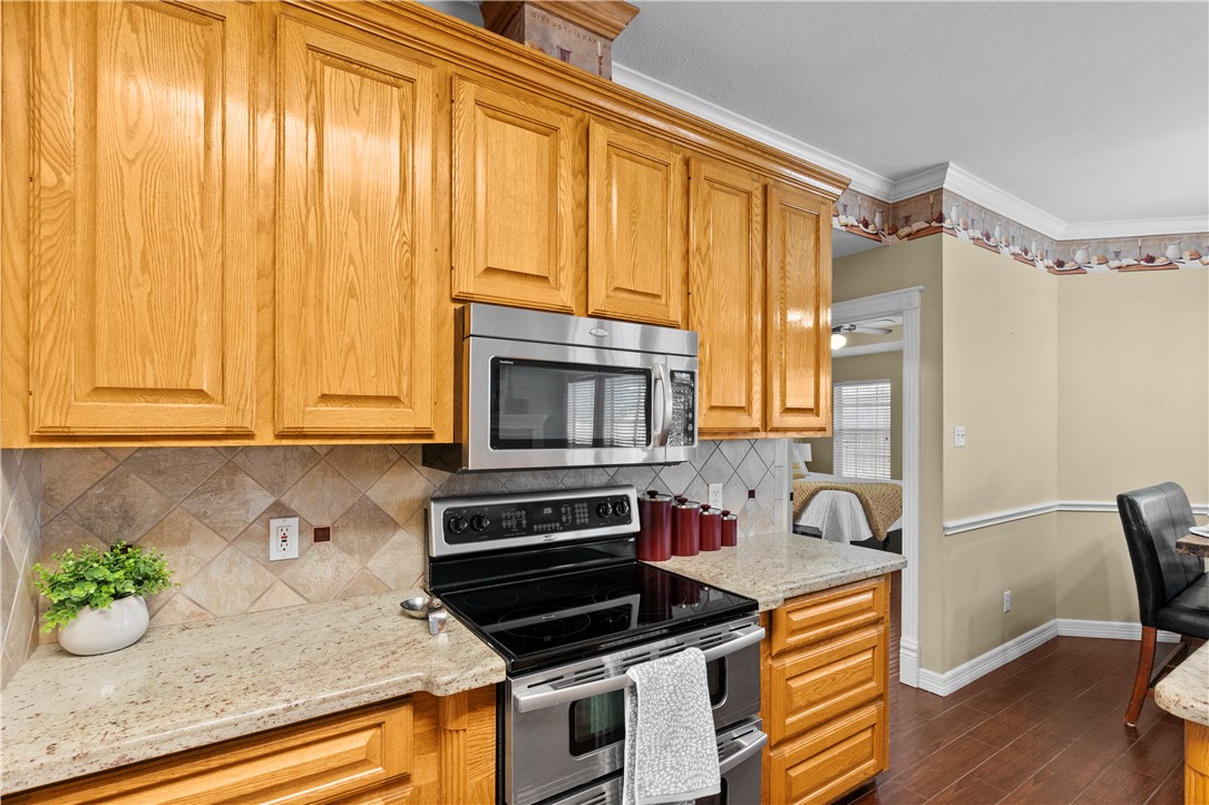 4012 Park Hurst Drive Bryan, TX 77802 - Photo 15 of 37