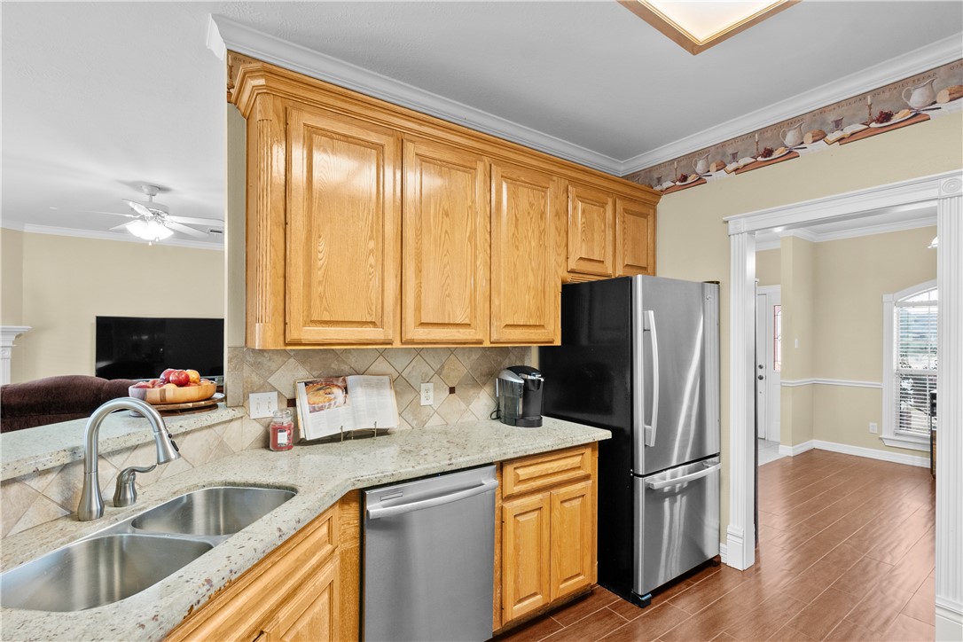 4012 Park Hurst Drive Bryan, TX 77802 - Photo 17 of 37