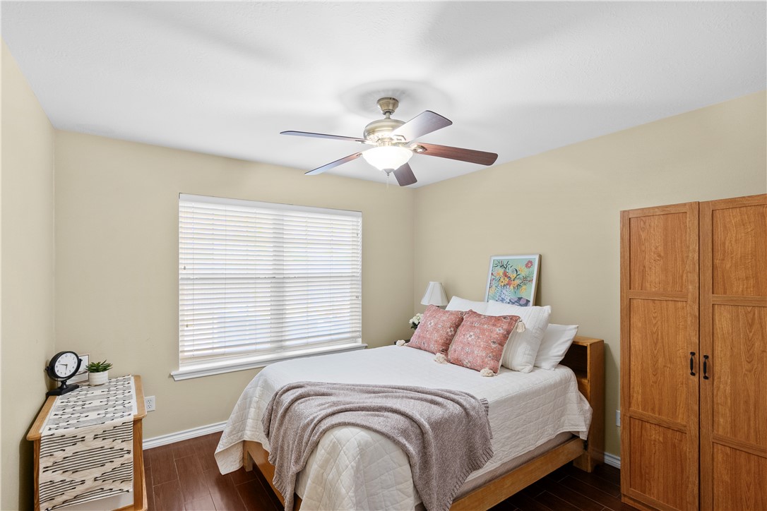 4012 Park Hurst Drive Bryan, TX 77802 - Photo 21 of 37