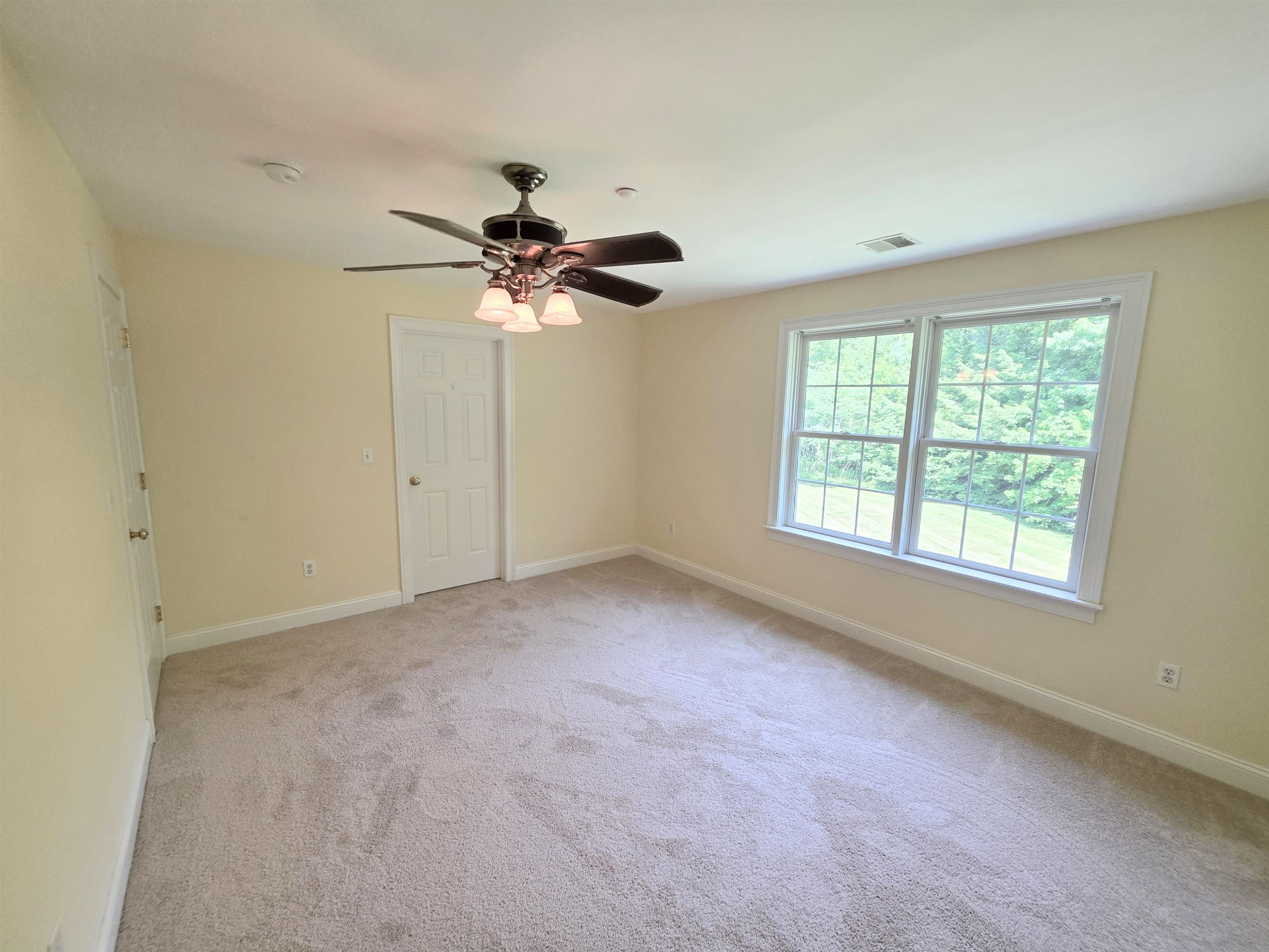 624 Main Street, Unit 6 Fremont, NH 03044 - Photo 24 of 33