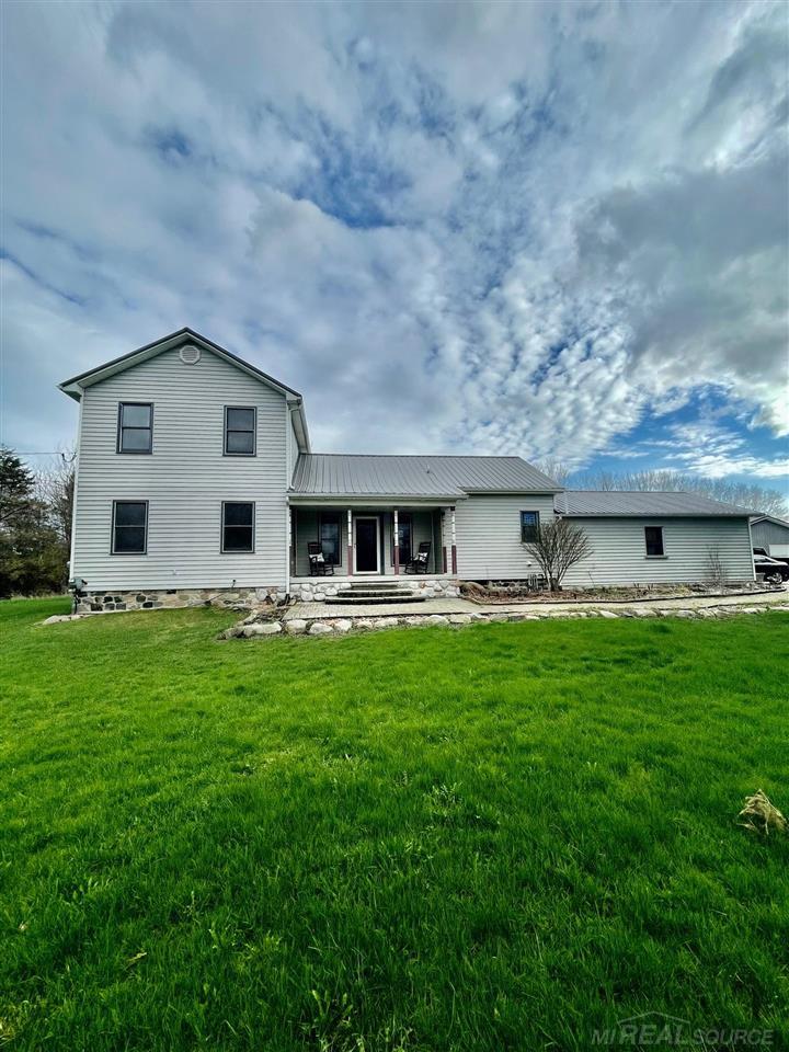 8836 Almont Road Almont, MI 48003 - Photo 1 of 25 50073523.JPG