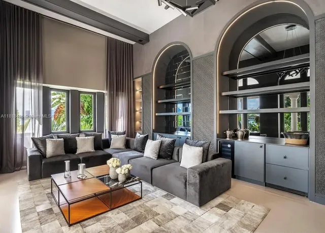 $90,000 | 432 South Hibiscus Drive, Miami Beach, FL 33139