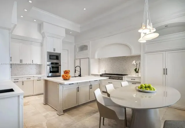 $90,000 | 432 South Hibiscus Drive, Miami Beach, FL 33139