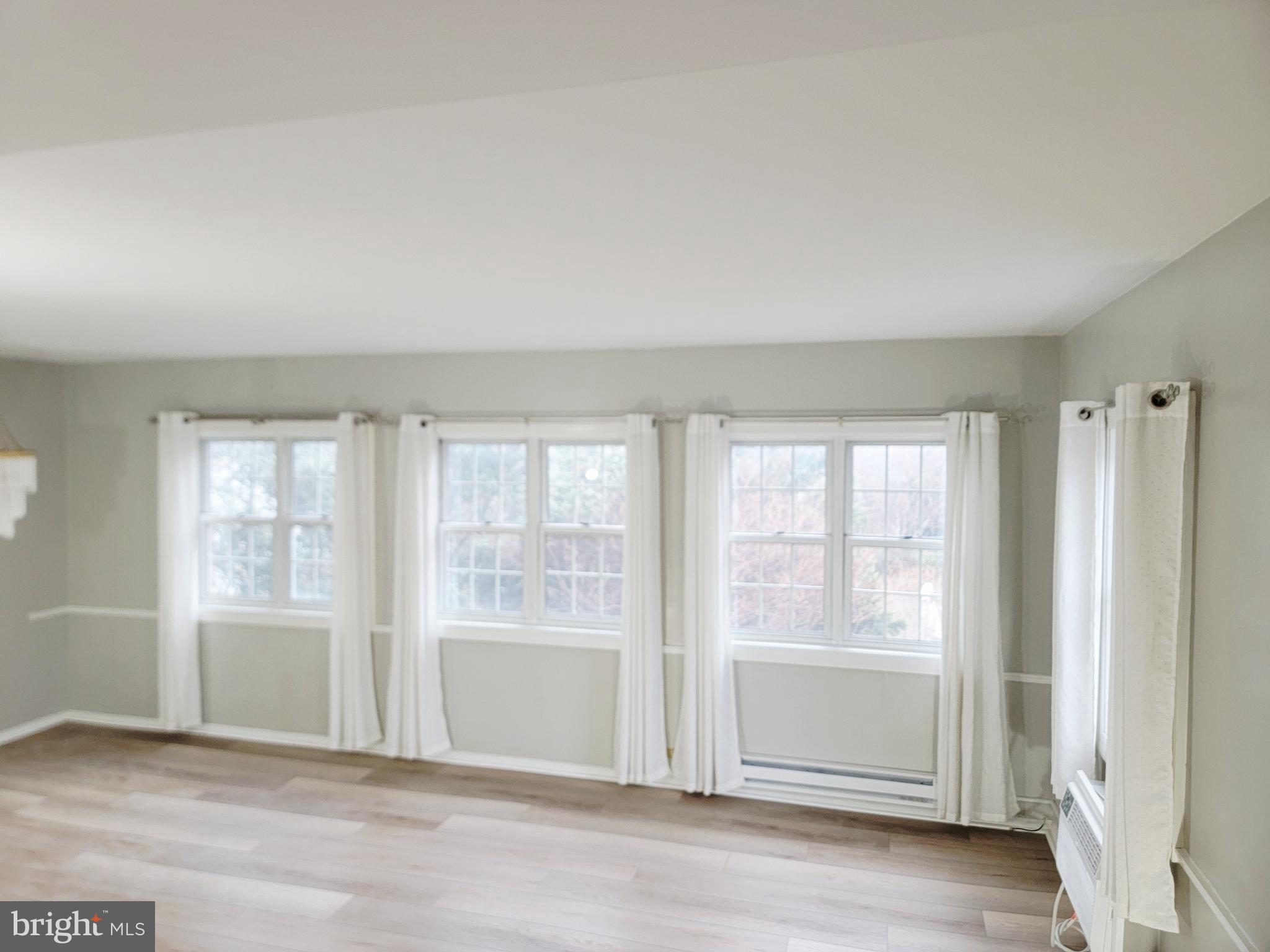 3408 Gunston Road Alexandria, VA 22302 - Photo 11 of 27 an empty room with windows and closet