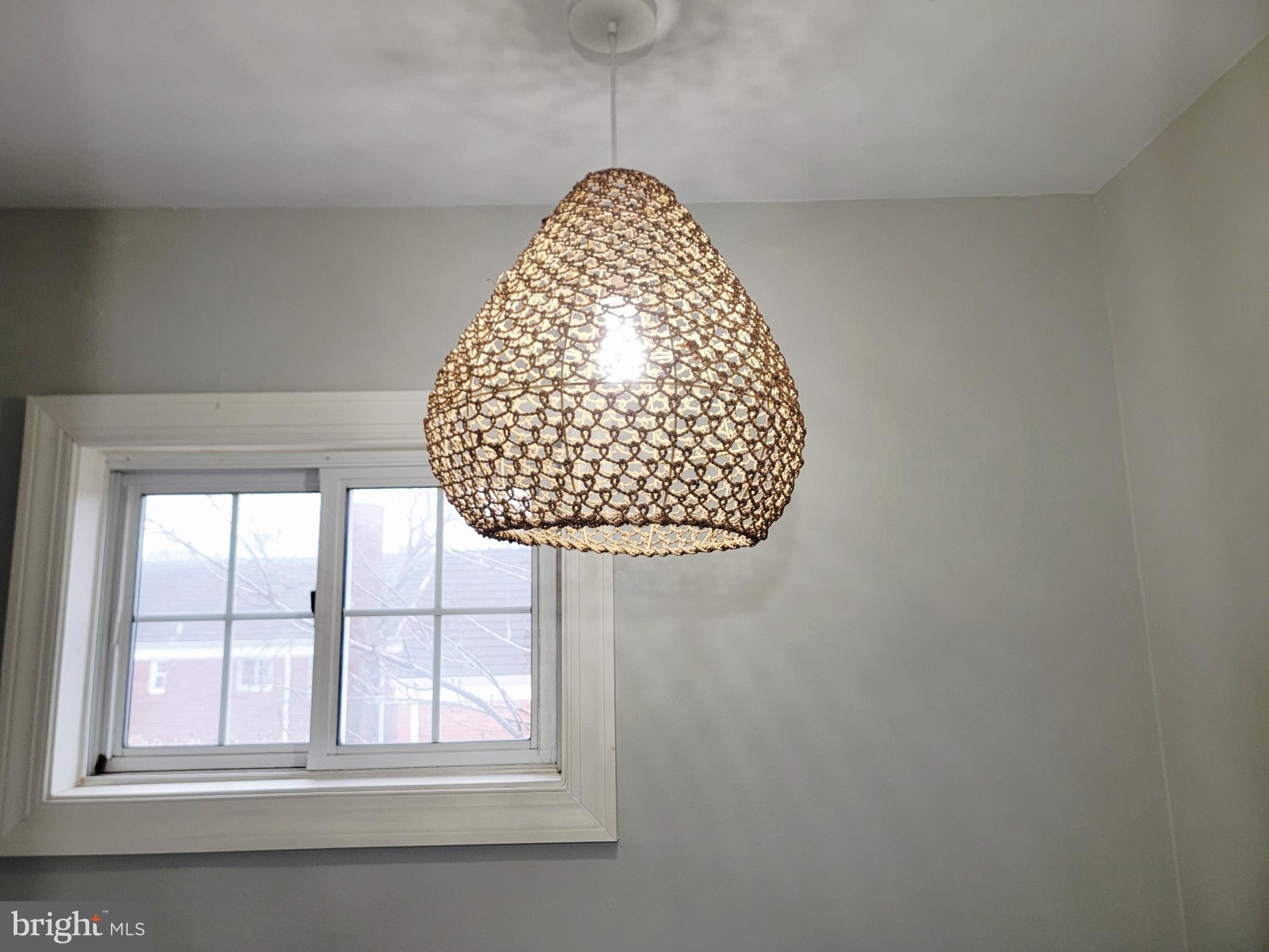 3408 Gunston Road Alexandria, VA 22302 - Photo 14 of 27 an entryway