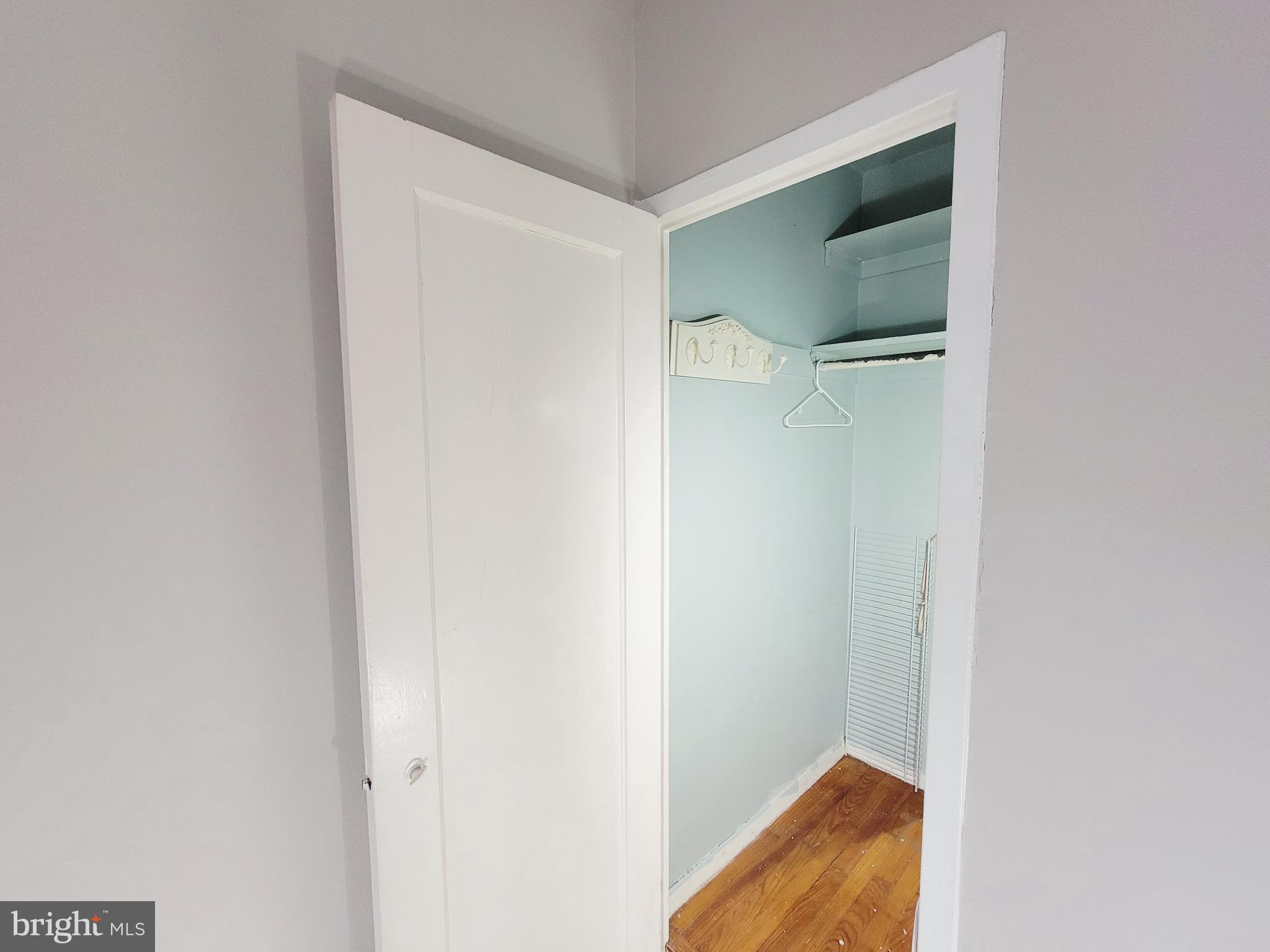 3408 Gunston Road Alexandria, VA 22302 - Photo 26 of 27 a view of bathroom with shower