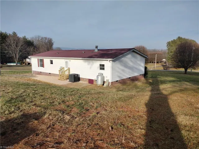 $209,900 | 125 Breezy Ridge Way, Mount Airy, NC 27030