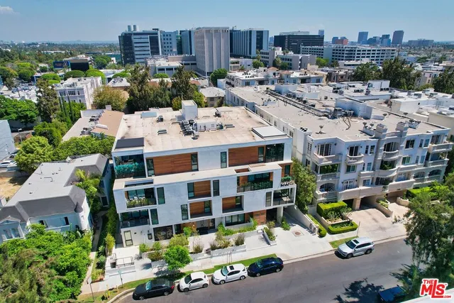 a picture of a city view