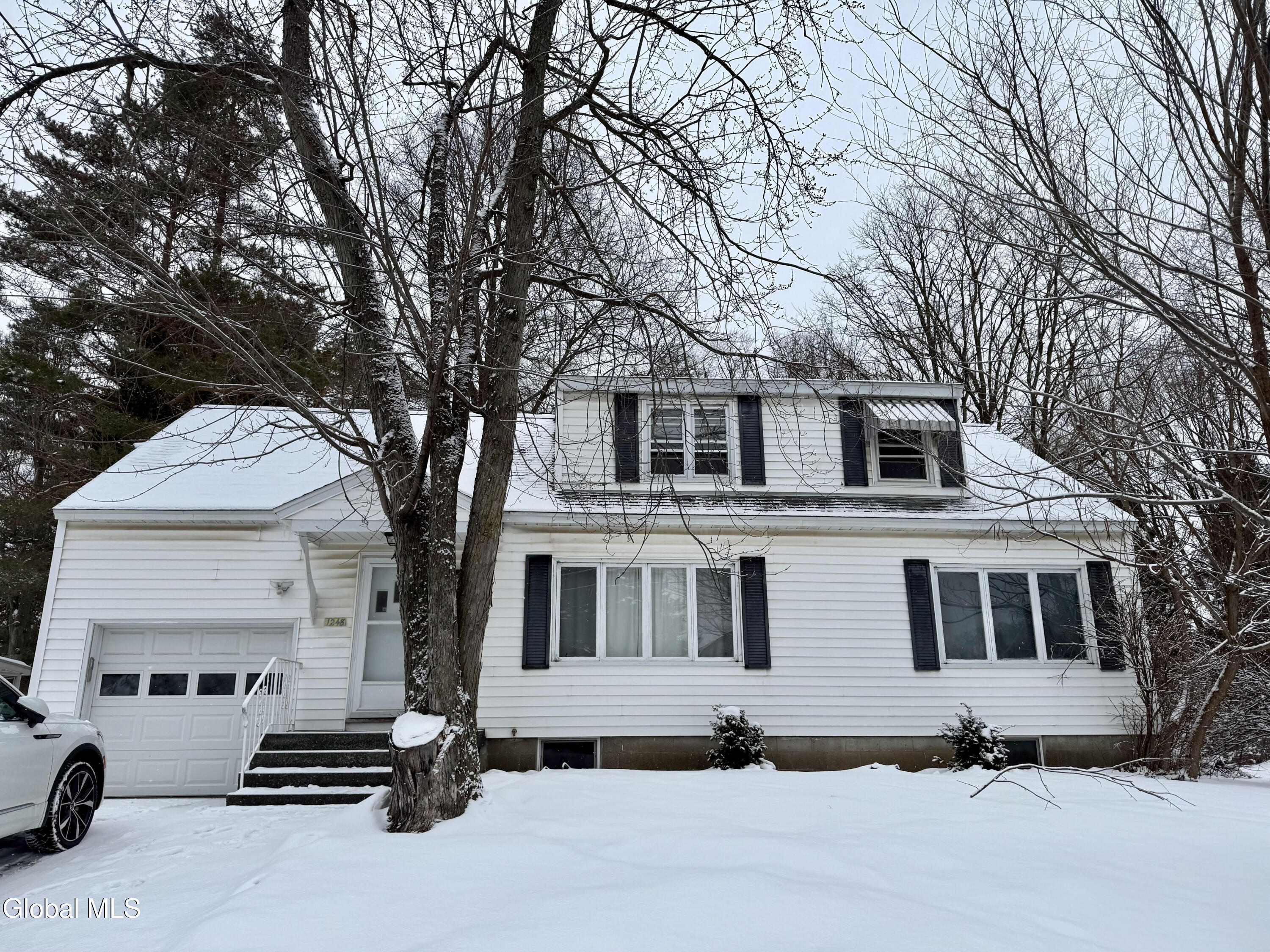 1248 Highbridge, Front