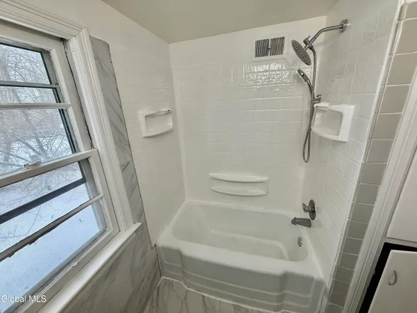 $1,430 | 1248 Highbridge Road, Rotterdam, NY 12303