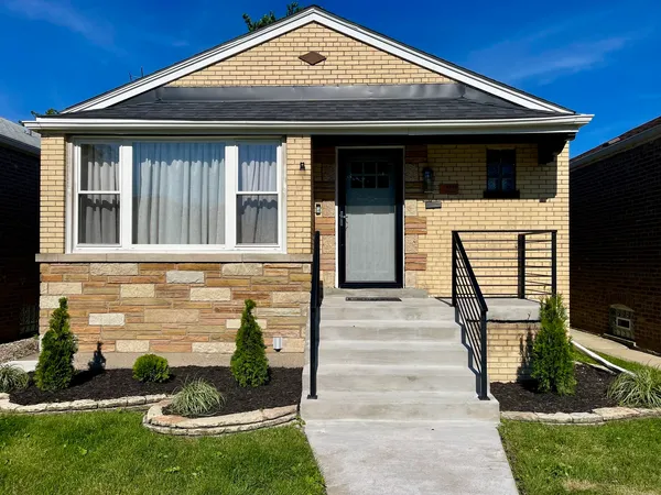 $310,000 | 8739 South Bennett Avenue, Chicago, IL 60617